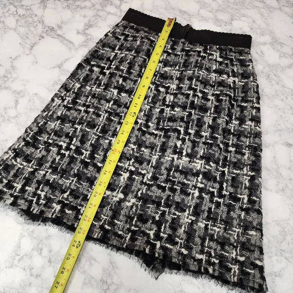 Dolce & Gabbana Monochrome Tweed Set - Picture 14 of 16